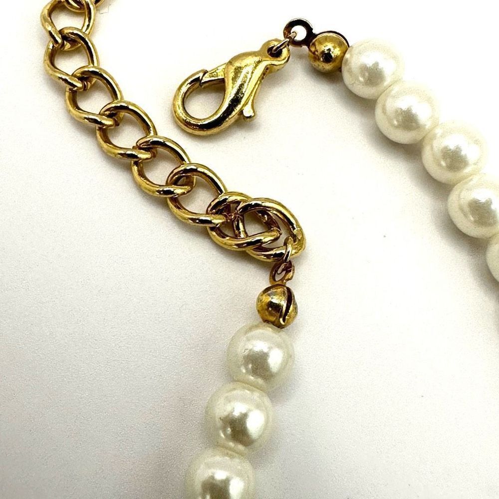 Avon silver tone faux pearl choker necklace - Picture 7 of 9